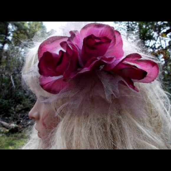 Satin Zombie Dress with hair clip & corsage size S - Picture 4 of 7